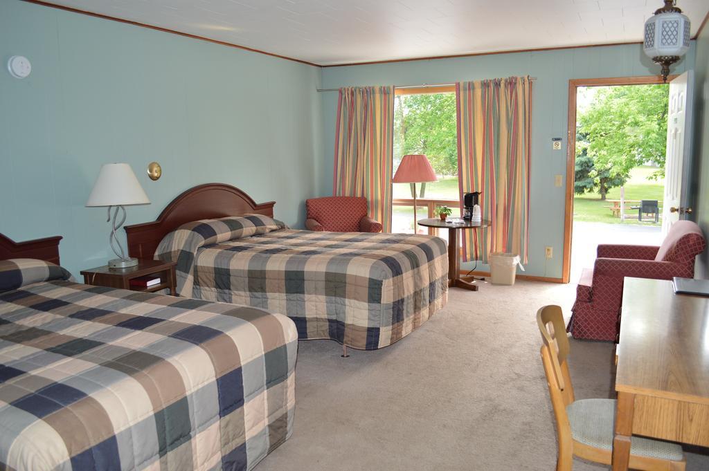 Summer Breeze Resort Wisconsin Dells Habitación foto
