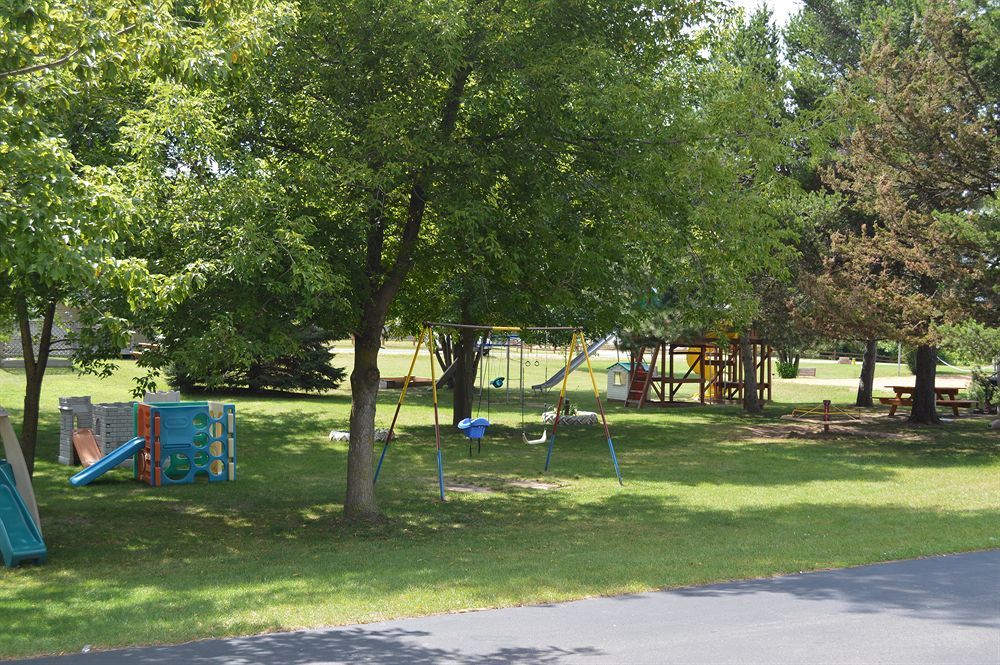 Summer Breeze Resort Wisconsin Dells Exterior foto