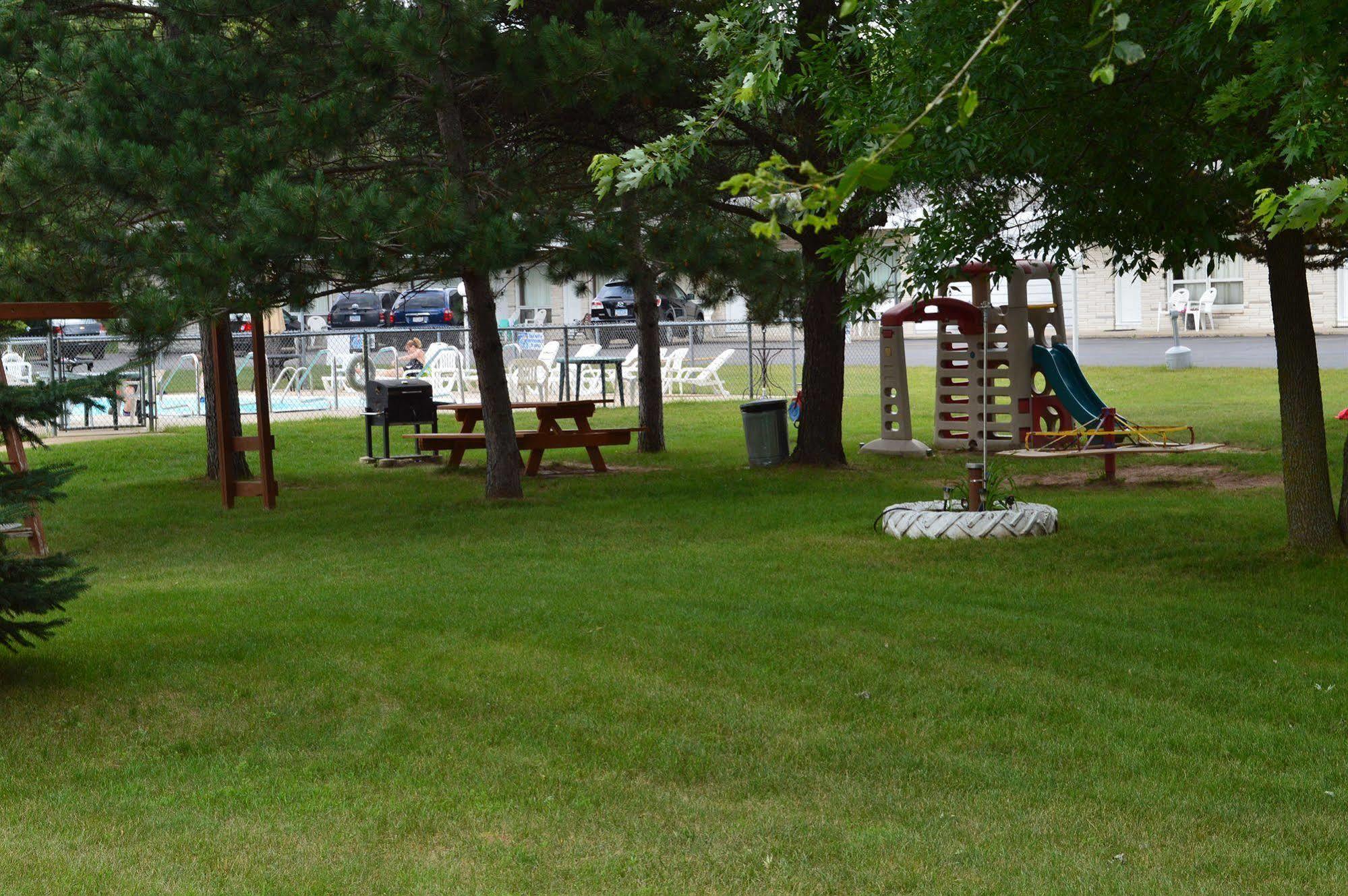 Summer Breeze Resort Wisconsin Dells Exterior foto