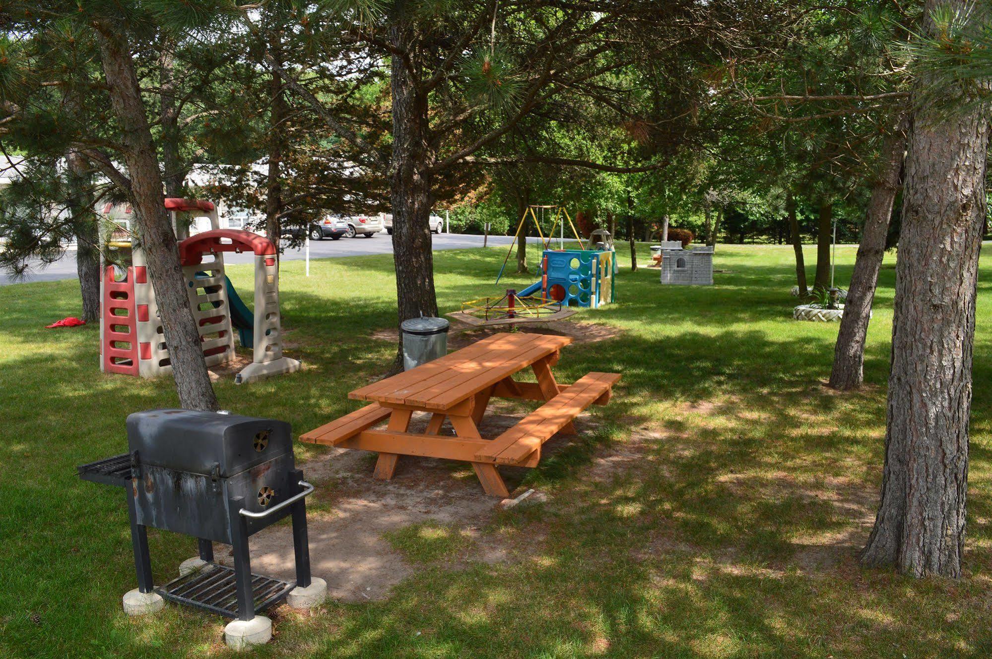 Summer Breeze Resort Wisconsin Dells Exterior foto